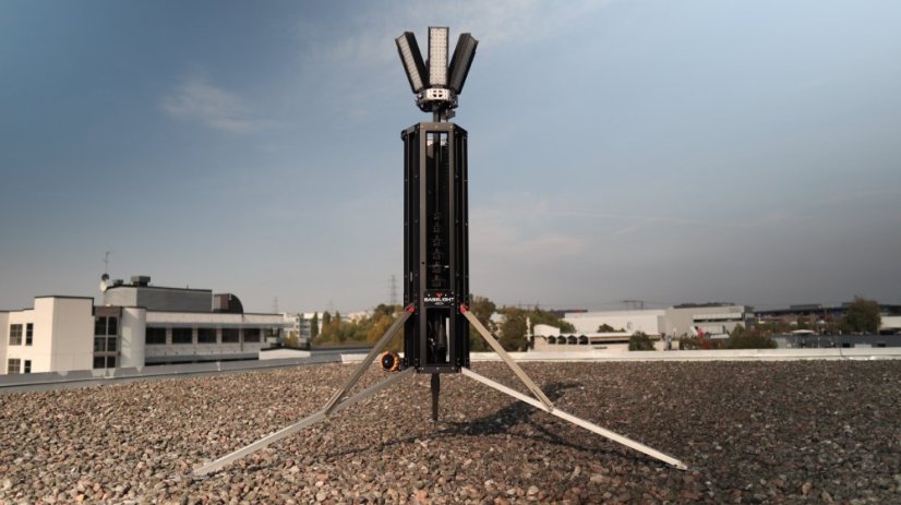 Mobilní světelná věž Baselight 600MIL - 95000 lumenů, 47 kg, automatické ovládání stěžně